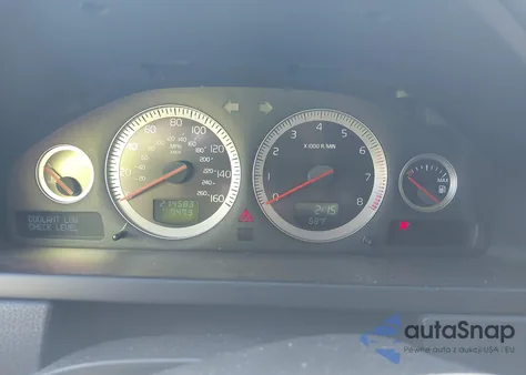 2013 Volvo Xc90 3.2/3.2 Platinum/3.2 Premier Plus z USA, uszkodzony, nr VIN YV4952CZ9D1640977